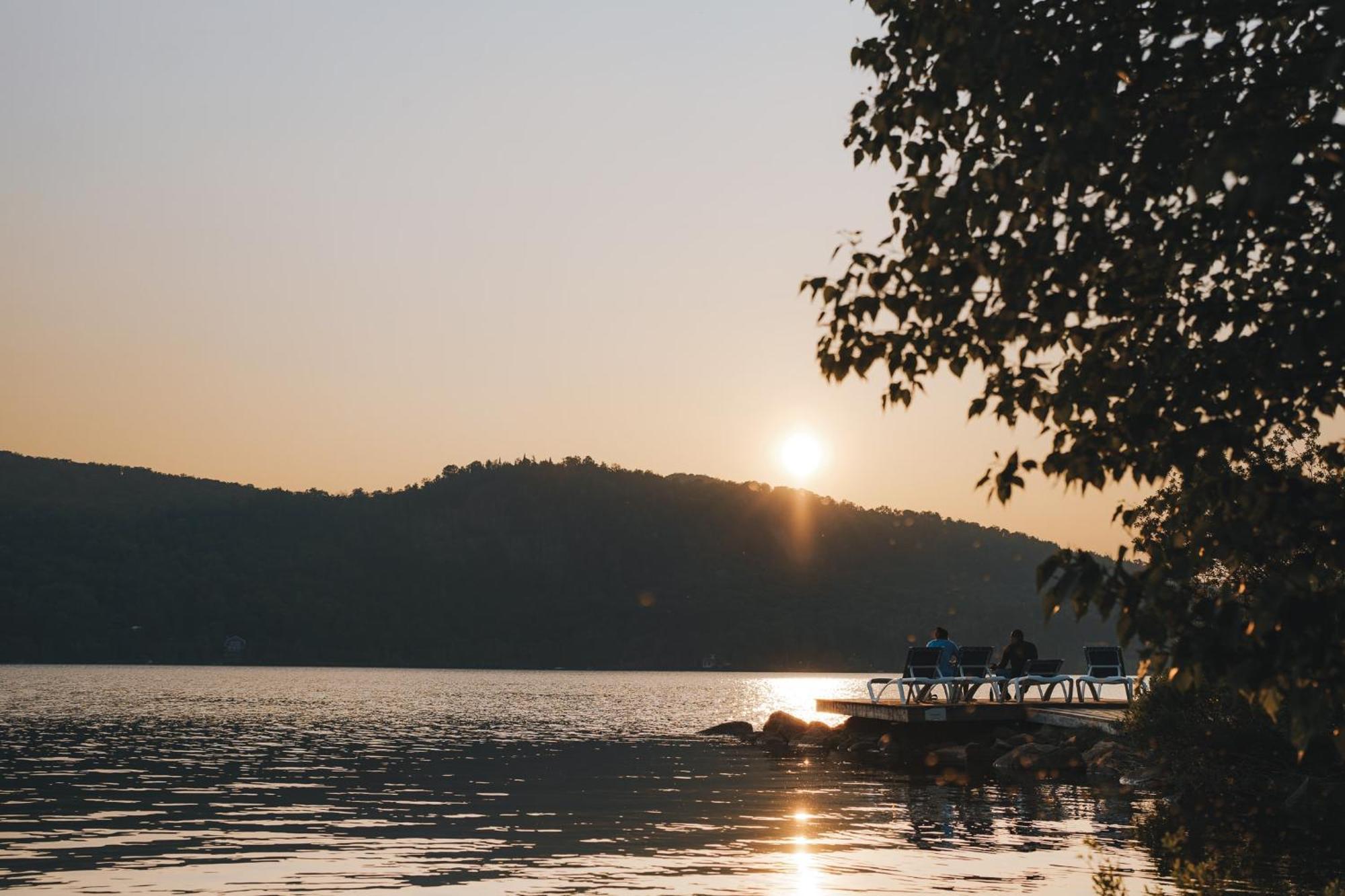 Lakefront Mountain View - Resort Loft Lac-Superieur Zewnętrze zdjęcie